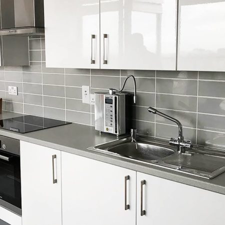 Top counter by sink-levelUK SD501 Platinum